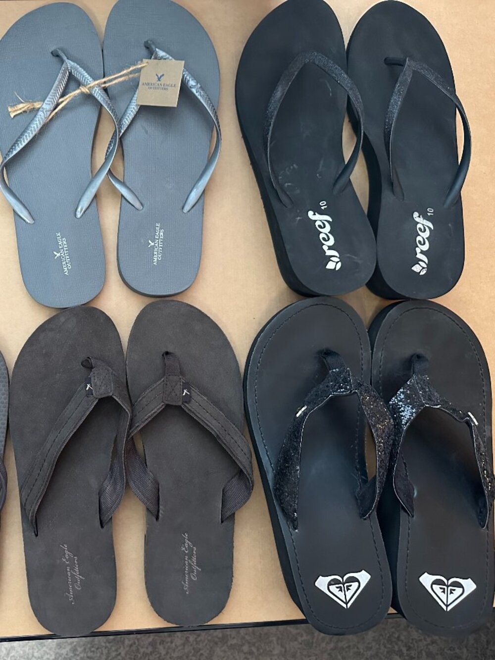 Women’s Size 10 Sandals & Flip Flops – 6 Pairs – Roxy, Reef, Old Navy & American